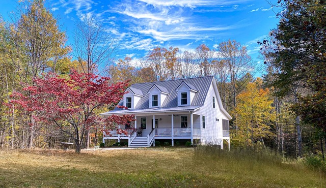 Quiet Mountain Cabin/30 Acres/Hiking Trails/Porches/Fireplace/Firepit