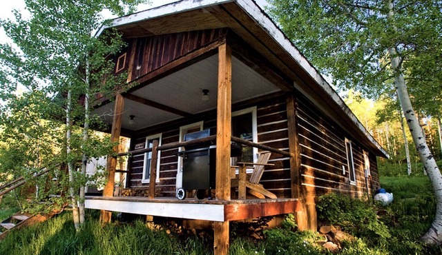 Quiet Mountain Cabin with Barbecue near Steamboat Springs in Colorado