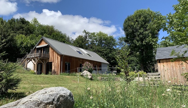 Quiet mountain house, ideal for hiking, skiing, cycling - village within walking distance