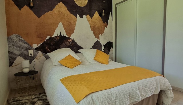 Quiet mountain house, south-facing terrace with magnificent mountain views