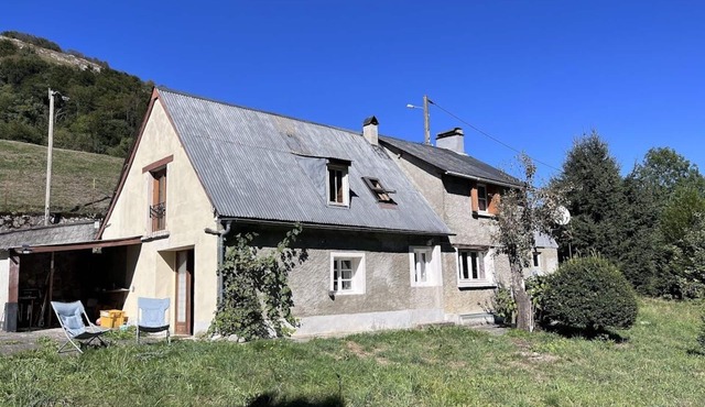 Quiet mountain house