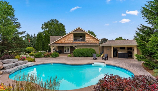 -Quiet Mountainview Retreat with Private Pool