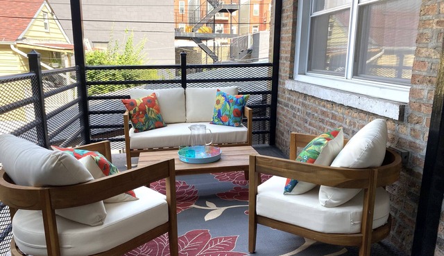 Quiet 'n Cozy Downtown Chicago - Patio, Pet friendly, Close to L