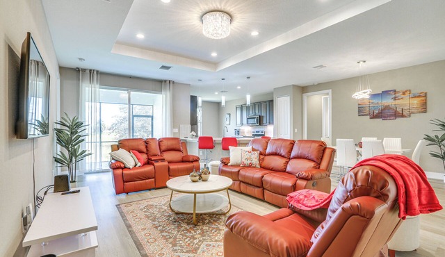 Quiet Naples Escape w/Patio by Golfing + Parks