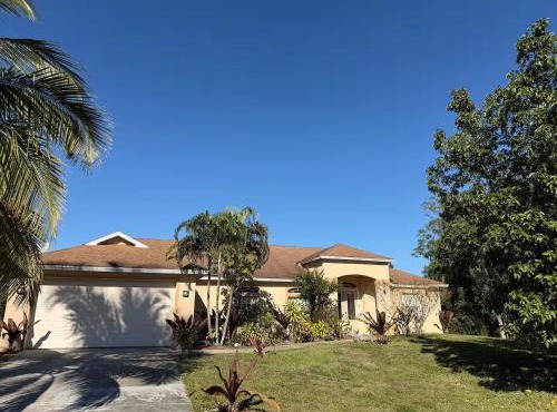 Quiet Naples retreat suite with pool - 1 or 2 bedrooms