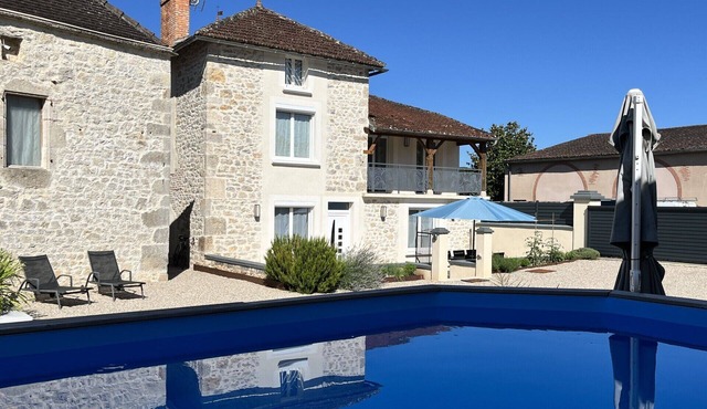 Quiet, natural 4★ gîte, ideal for getting together with family or friends.