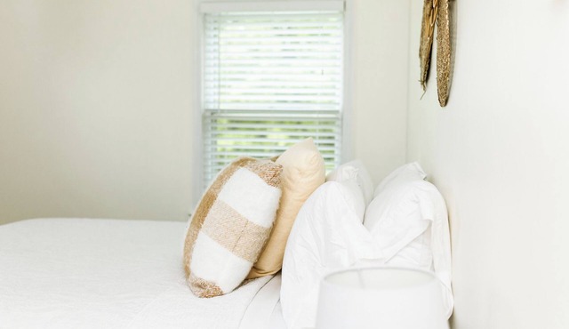 Quiet Nature Getaway /minutes to Whispering Hollow Estate