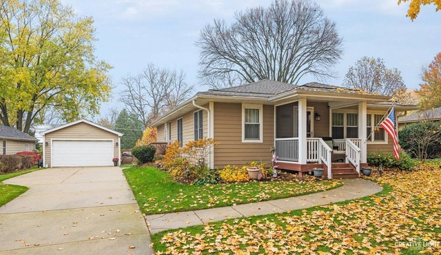 Quiet neighborhood home with great access to many restaurants and hiking trails