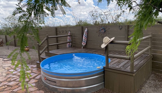 Quiet oasis just 3 minutes from historic downtown Tombstone.