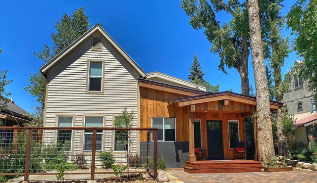 Quiet Old Town Retreat/Pet Friendlyn2 King Suites/Beer Tap/EV