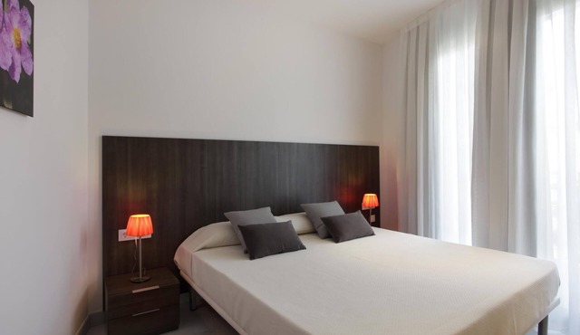 Quiet one-bedroom apartment and sofa bed