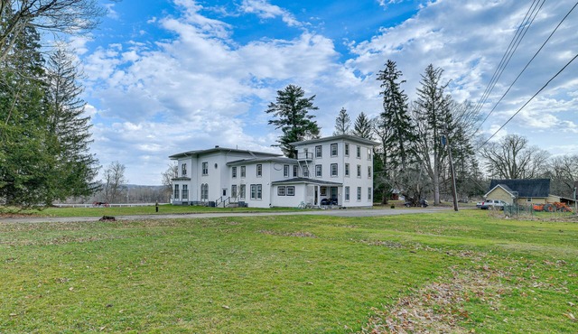 Quiet Owego Getaway Near Main Street & Riverwalk!