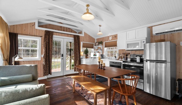 Quiet Ozarks Escape Cozy Creek Cabin Near Thunder Ridge