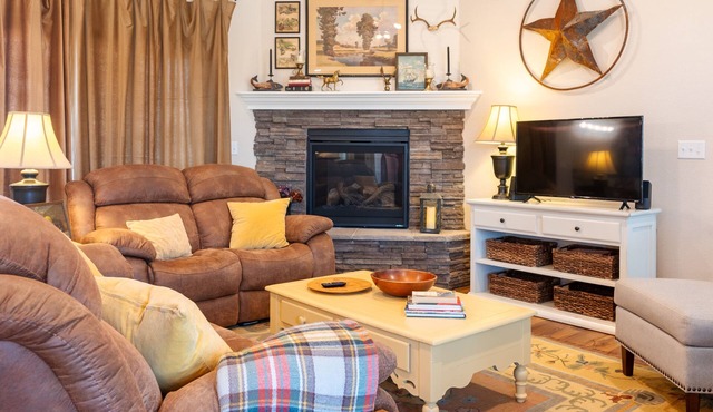 Quiet Paradise Family Home With A View