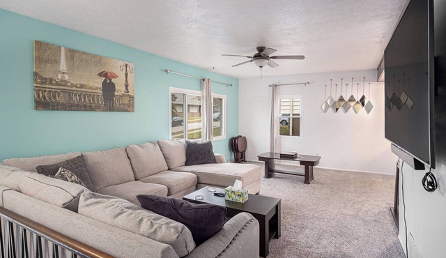 Quiet Parkside Home with Gym & Dedicated Office. Central Location.