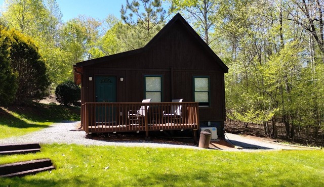 Quiet, Peaceful, Cozy Cabin Near the Tryon International Equestrian Center