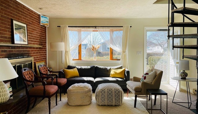 Quiet, Peaceful Getaway by a Private Beach