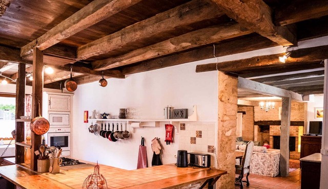 Quiet Périgord property with private swimming pool