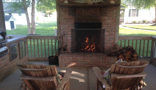 QUIET, pet-friendly nature retreat with HOT TUB & without getting BIT!n