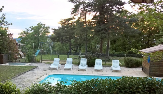 quiet place, rejuvenating, in full nature between VAISON and MONT VENTOUX