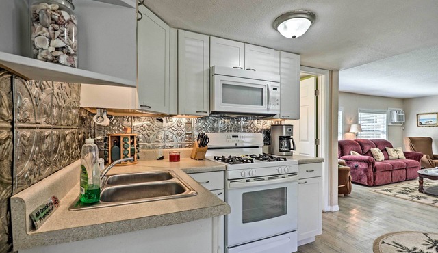 Quiet Pomona Park Rural Home Near St Johns River!