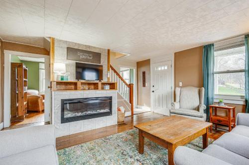 Quiet Port Royal Home with Deck, Near Juniata River!