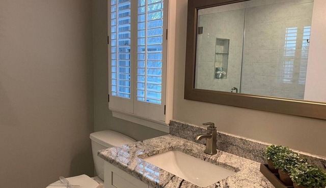 Quiet Private Apartment to Relax. Near Ft Belvoir, George Washington's Mt Vernon
