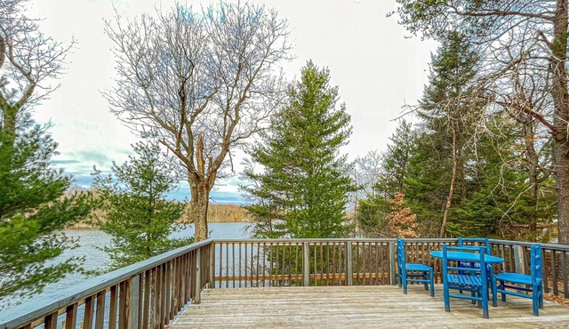 Quiet & Private Kayak,hike,UTV,BBQ,fish,boating,Nordic Mt - ski, tube, mt bike