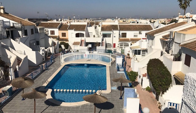 Quiet Private Villa with shared pool and private roof terrace