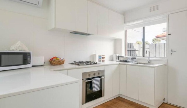 Quiet & Private with city access and free wifi