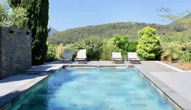 Quiet property close to the Iles d'Or