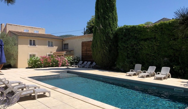 Quiet property with a private heated Pool near a touristic village in Provence