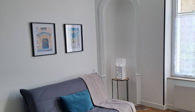 Quiet, quality F2 apartment - Near thermal baths - Free street parking