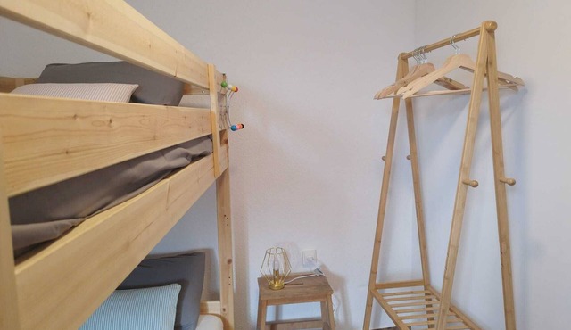 Quiet & Residential Private flat Direct access BCN ideal for families & workers