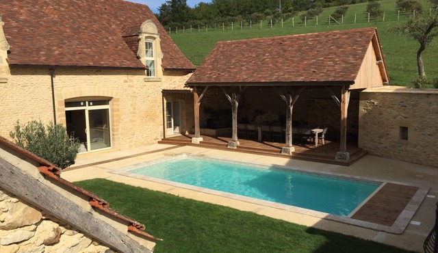 Quiet renovated farmhouse with private pool near Montignac Lascaux