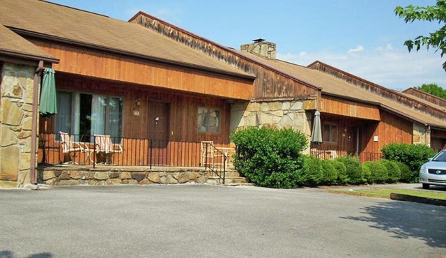 Quiet Resort Condos in East Tennessee Near Smoky Mountains