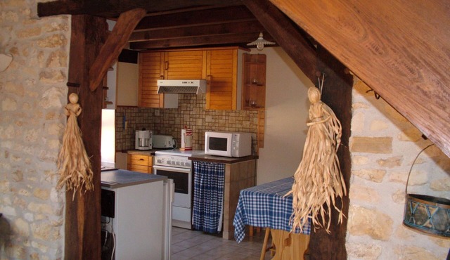 Quiet, restful country house near Angles sur l'Anglin.