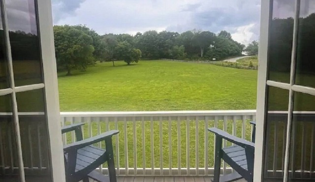 Quiet Retreat at Maplewood Hollow!