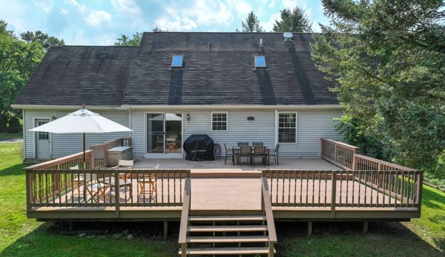 Quiet retreat near Village