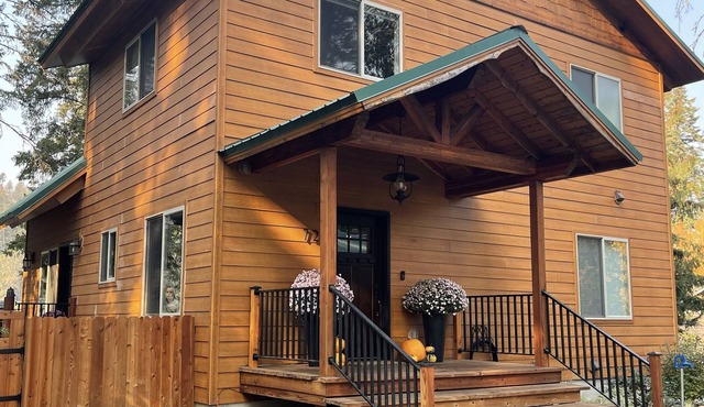 Quiet Riverfront Cabin w/100ft+ of Shoreline, WFH, Pet Friendly