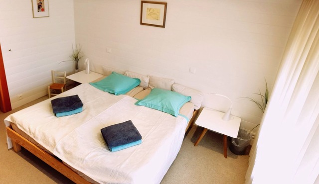 Quiet room in a beautiful house, garden, swimming pool, between Strasbourg and Colmar.