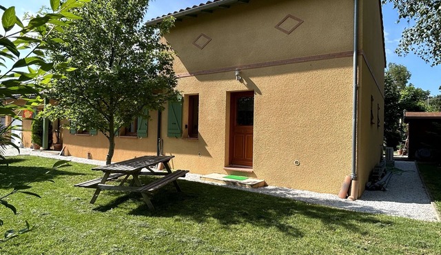 Quiet room - small furnished - Canal du Midi