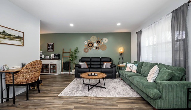 Quiet. Safe. Near UNOH, SRMC, LMH, Husky. 3 Bed, 1 Bath, 1 Story Home.