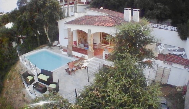 Quiet sea view villa 2.5 km from the beach saltwater pool/three bedrooms