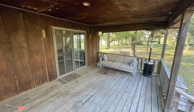 Quiet secluded 3 bedroom 3 bath house overlooking the Bob Grant Buffalo Herd.