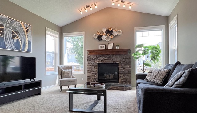 Quiet & Secure 3BR Entire Home Sweet Home/Office