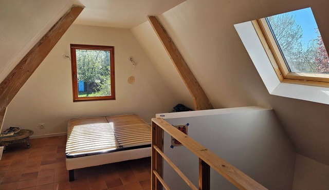 Quiet, self-contained studio in the heart of the countryside