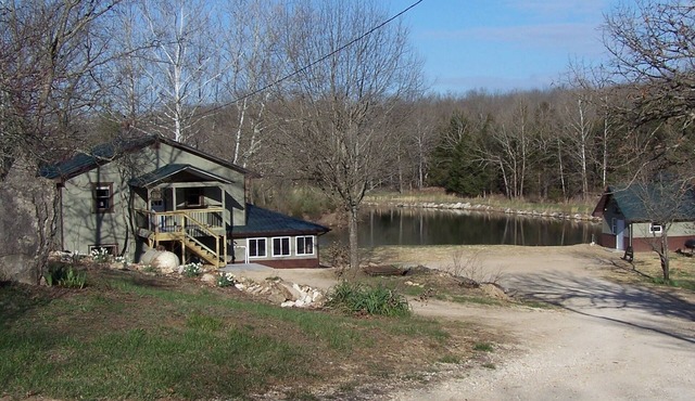 Quiet Semi-Secluded Rock Island Retreat