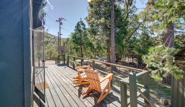 Quiet Sequoia National Forest Cabin w/Fireplace