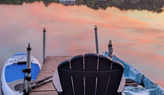 Quiet serene Lake House - perfect for family & friend getaways